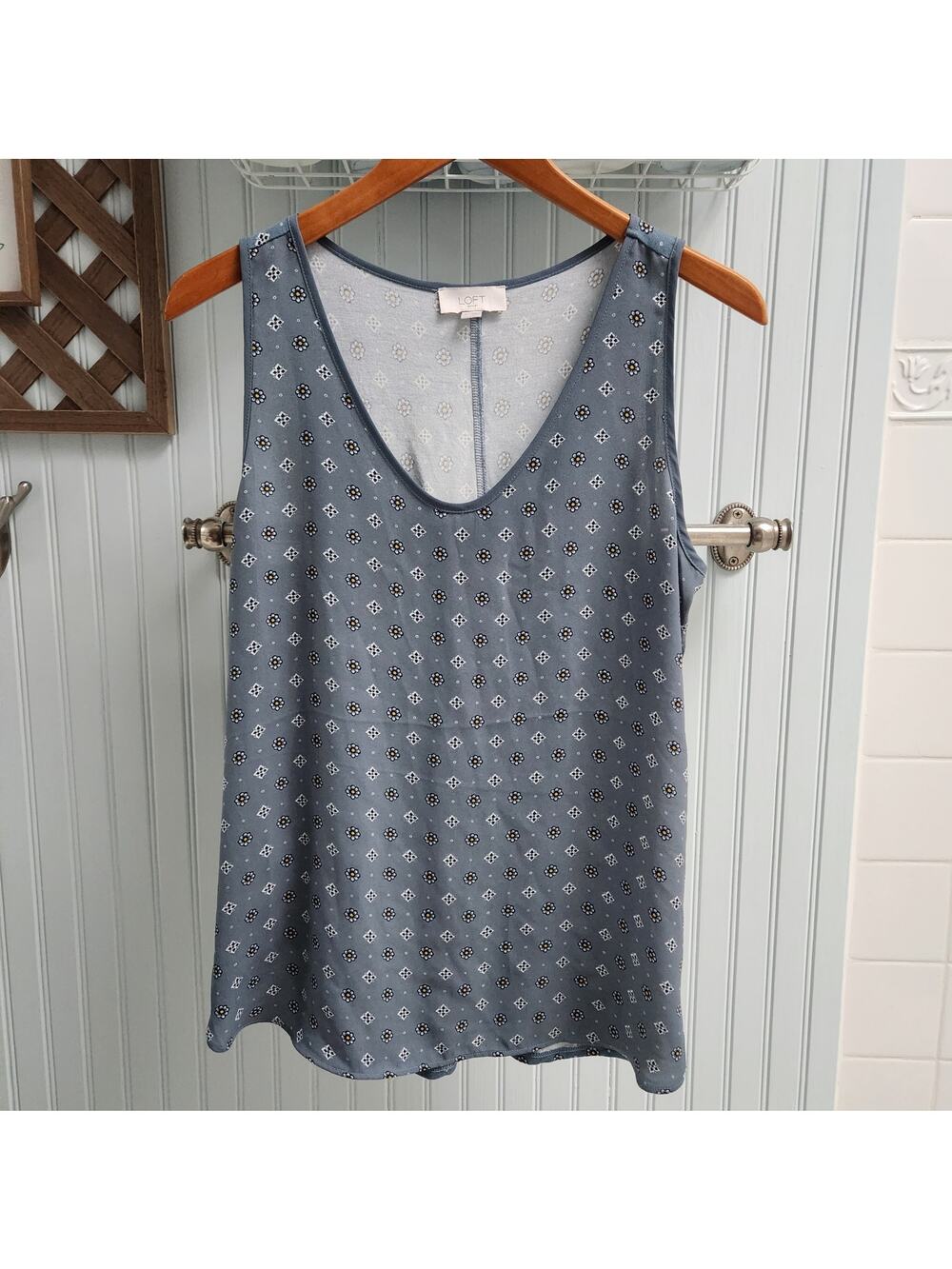 Ann Taylor Loft Grey Floral Pattern Sleeve Scoop Neck Blouse